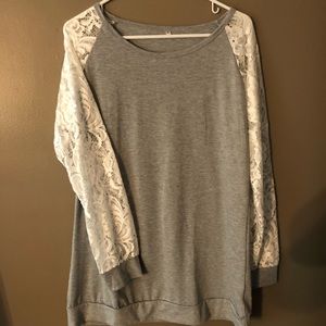 Lace sleeve baseball tee